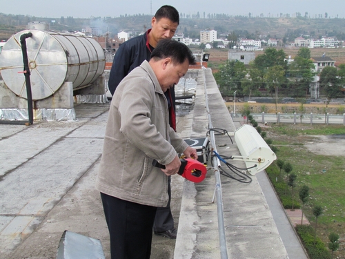 竹山縣氣象局深入麻家渡鎮開展校園防雷安全大檢查 竹山縣氣象局深入麻家渡鎮開展校園防雷安全大檢查