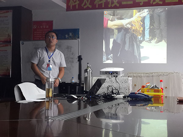 我司組織消防安全知識培訓(xùn) 我司組織消防安全知識培訓(xùn)